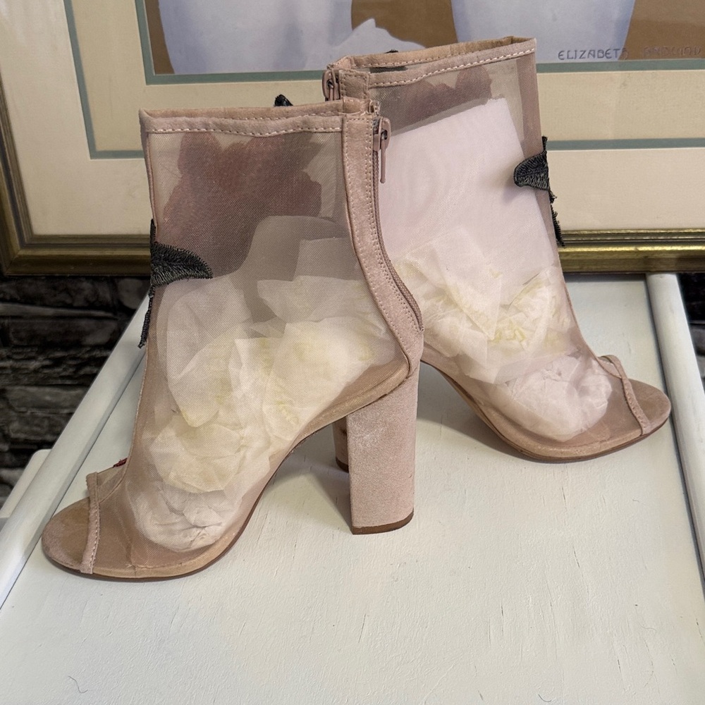 Elegant Floral Embroidered Ankle Boots tan red and dark green with zipper - Picture 4 of 4